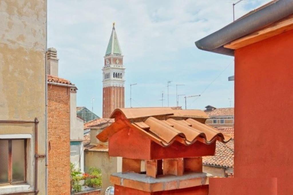 On The Roofs To Piazza San Marco - Veneziaアパートメント エクステリア 写真